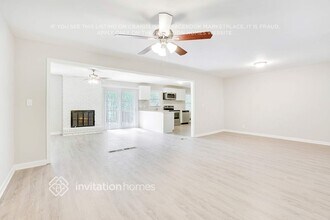 4430 Pullen Ln SW in College Park, GA - Foto de edificio - Building Photo