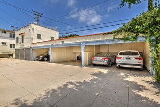 1226 N Havenhurst Dr in West Hollywood, CA - Building Photo - Other