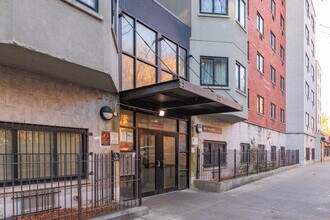951 Hoe Ave in Bronx, NY - Foto de edificio - Building Photo