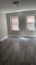299 Dover St, Unit 1 in Bridgeport, CT - Building Photo - Building Photo
