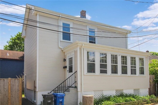 property at 5 Davis Ct