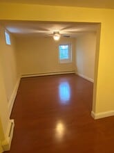 21 Polly Pl, Unit apartment in Huntington, NY - Building Photo - Building Photo