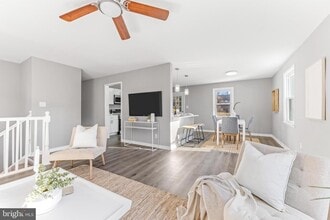 713 Biddle Rd in Glen Burnie, MD - Foto de edificio - Building Photo