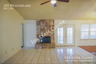 189 Meadowland in Universal City, TX - Building Photo - Building Photo