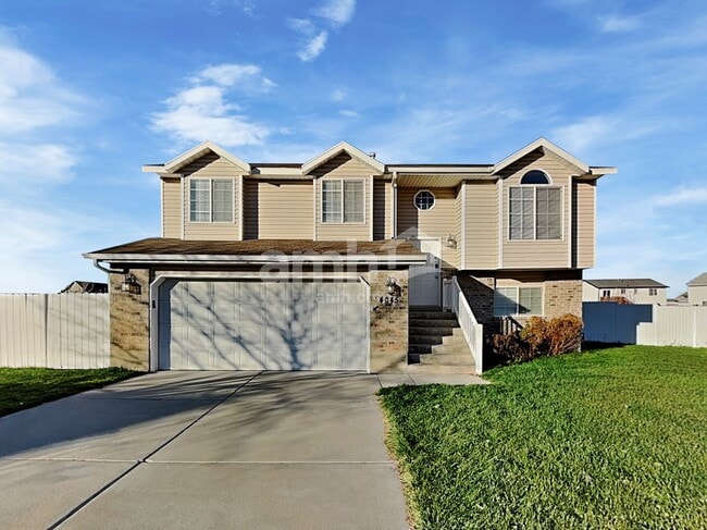 property at 4045 W 4650 S