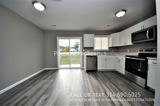 210 Arlington Way in Warrenton, MO - Building Photo - Building Photo