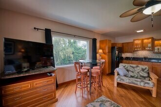 355 Kalanianaole St in Hilo, HI - Building Photo - Building Photo