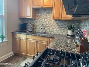 302 Deal Lake Dr in Asbury Park, NJ - Building Photo - Building Photo