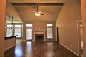 5745 Kathy Ln in Beaumont, TX - Building Photo - Building Photo