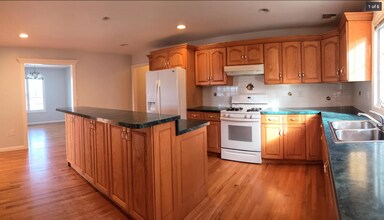 16 Main St, Unit 2 in Garfield, NJ - Building Photo - Building Photo