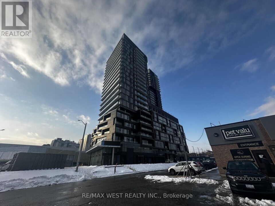 10 Graphophone Grv in Toronto, ON - Building Photo