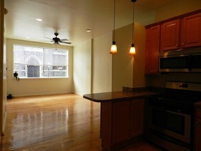 511 S 15th St-Unit -1F in Philadelphia, PA - Building Photo - Building Photo