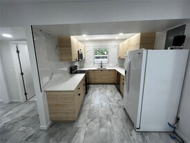 136 NE 60th St in Miami, FL - Building Photo