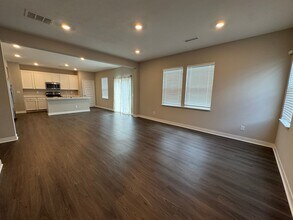 6909 Wolf Crk Ct in Whitestown, IN - Building Photo - Building Photo