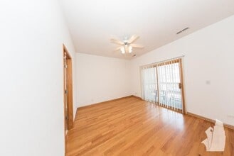 2741 N Southport Ave in Chicago, IL - Building Photo - Building Photo