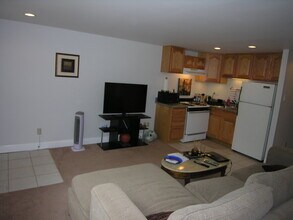 280 Greenough St, Unit A in Philadelphia, PA - Building Photo - Building Photo