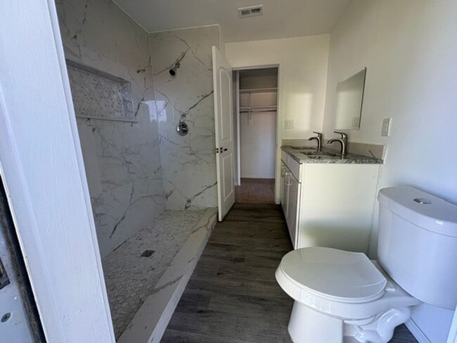 property at 4124 SE 9th Ct