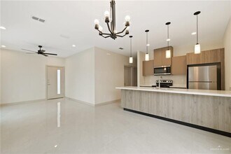 1705 W Violet Dr in Pharr, TX - Building Photo - Building Photo