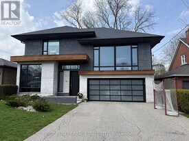 10 Graystone Gardens in Toronto, ON - Building Photo
