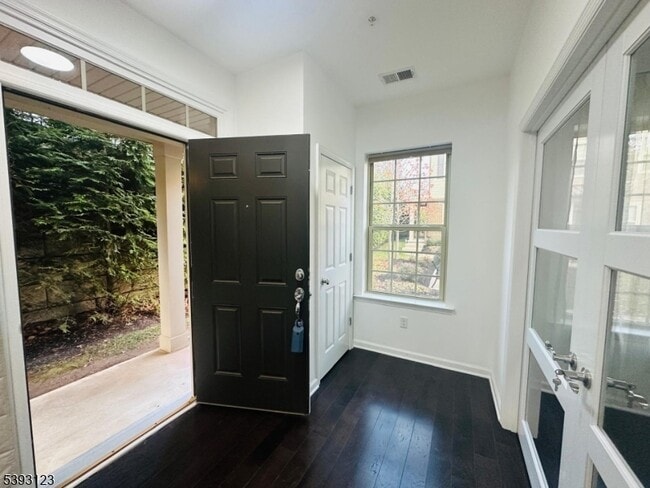 2 Ambrosia Ct in Livingston, NJ - Building Photo - Building Photo