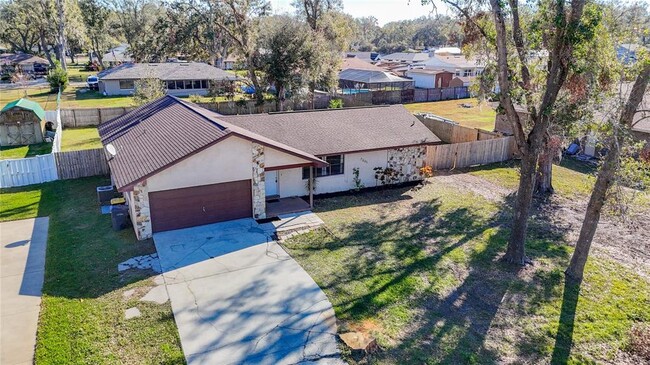 7801 Rolling Grove Dr W in Lakeland, FL - Building Photo - Building Photo