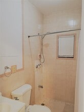 2140 SW 25th St in Miami, FL - Building Photo - Building Photo