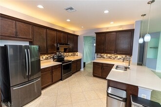 11660 Meadowrun Cir in Ft. Myers, FL - Building Photo - Building Photo