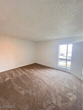 1515 E Reno Ave, Unit B208 in Las Vegas, NV - Building Photo - Building Photo