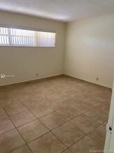 11195 SW 1st St-Unit -111 in Miami, FL - Building Photo - Building Photo