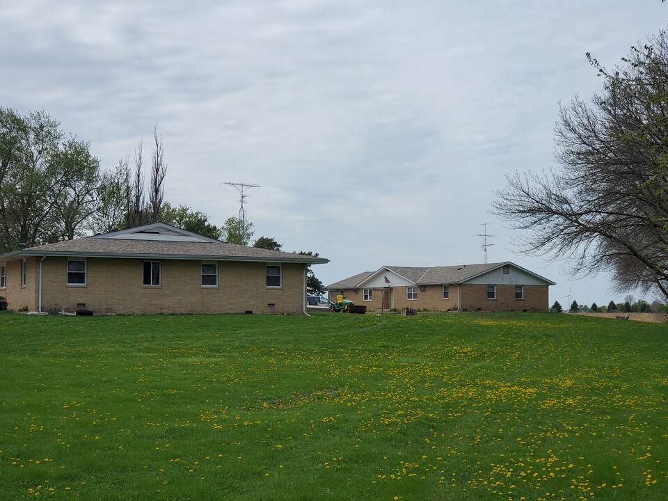 204 3rd St SW in Rake, IA - Building Photo