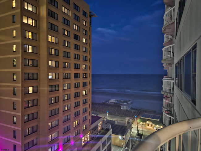 3101 Boardwalk, Unit 2302B in Atlantic City, NJ - Foto de edificio - Building Photo