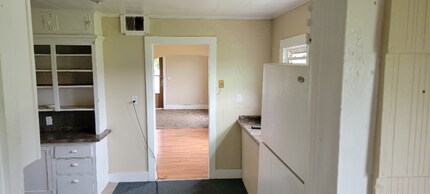 2023 Robinwood Ave in Saginaw, MI - Foto de edificio - Building Photo