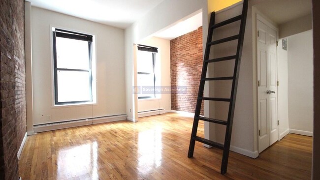 property at 163 W 73rd St
