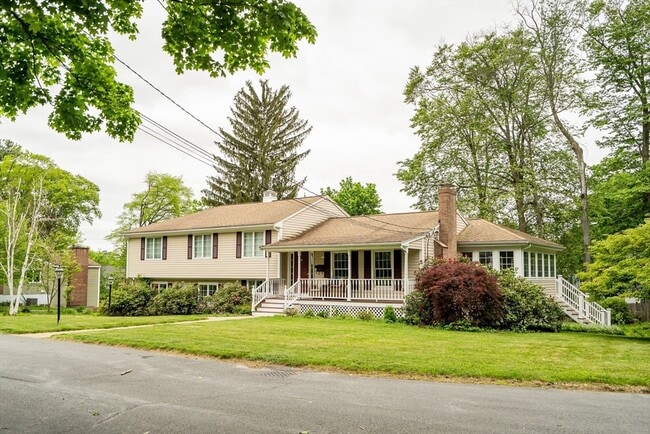 10 Ballard Terrace in Lexington, MA - Building Photo - Building Photo