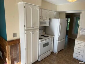 3052 Parkwild Dr in Bettendorf, IA - Building Photo - Building Photo
