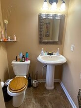 725 Dell Ct in Southampton, PA - Building Photo - Building Photo