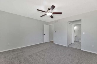 2025-2027 Rosewood Ct in Derby, KS - Building Photo - Building Photo