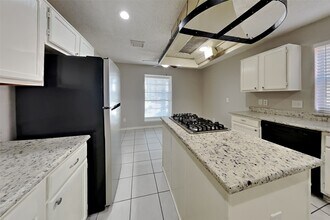 8823 Stoney Bend Dr in Spring, TX - Building Photo - Building Photo