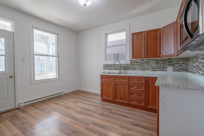 714 Riverview Rue in Verdun, QC - Building Photo - Building Photo