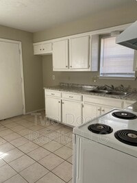 1018 E Main St photo'