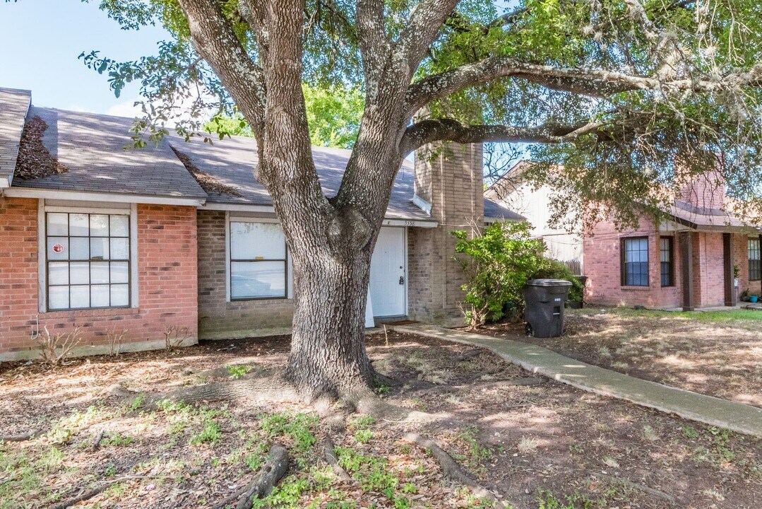 5358 Gawain Dr in San Antonio, TX - Building Photo