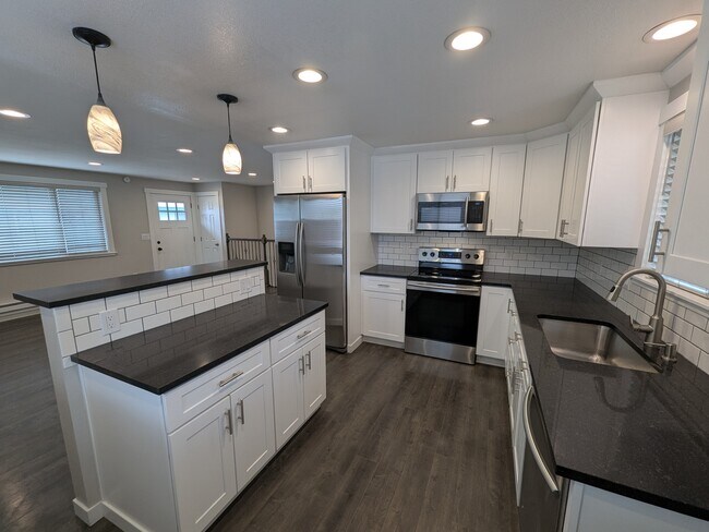 1218 W Euclid Ave, Unit 1218 W Euclid