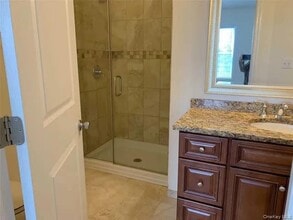 23 Nicole Ct in Copiague, NY - Building Photo - Building Photo