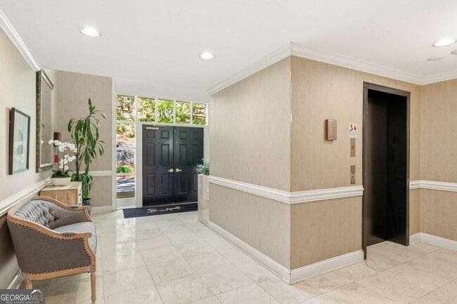 24307 Plantation Dr NE in Atlanta, GA - Building Photo - Building Photo