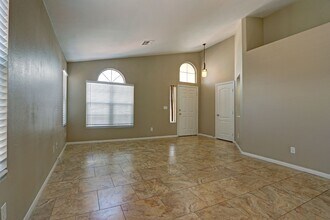 6917 Greenery Ct in Las Vegas, NV - Building Photo - Building Photo