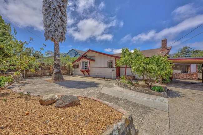 property at 1165 Bella Vista Ct
