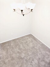 2354 Dorland Ln in Maplewood, MN - Building Photo - Building Photo