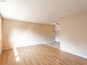 909 W 36th St in Vancouver, WA - Building Photo - Building Photo
