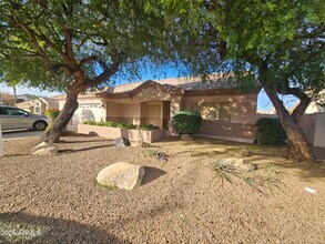 8824 W Custer Ln in Peoria, AZ - Building Photo - Building Photo