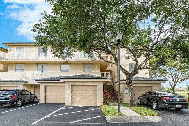 property at 2040 Greenview Shores Blvd